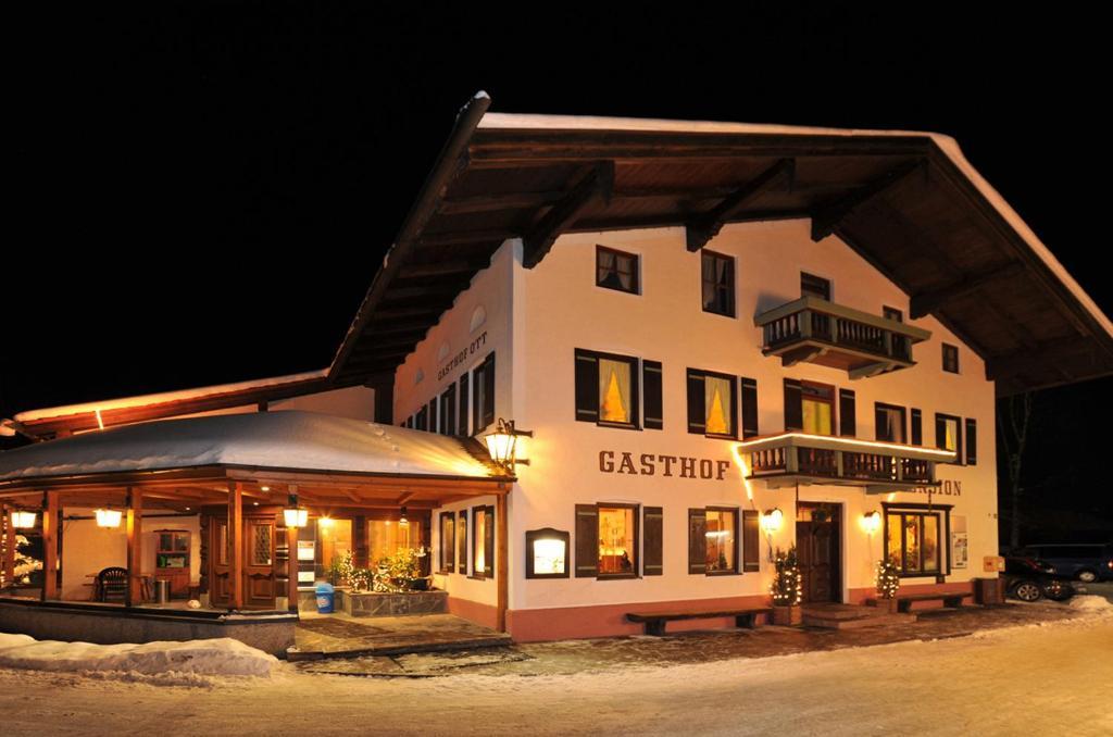 Hotel Gasthof Zum Ott Staudach-Egerndach Zewnętrze zdjęcie